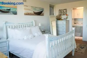 A Little Slice of Fremantle One Bedroom Character Apartment - Image 4