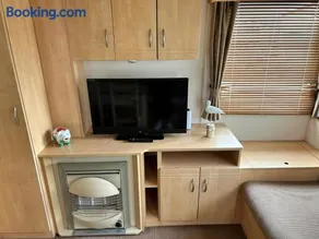 519 Family Caravan at Golden Gate Holiday Centre, Sleeps 4 - Image 4