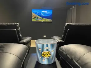 HOLYHOME VILLA CINEMA PERFECT FOR FAMILIES - Image 3