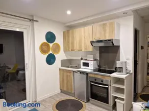 appartement cosy dans résidence avec piscine proche de la plage - Image 1