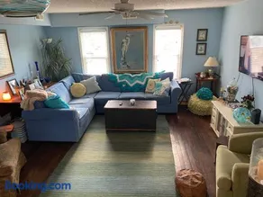 BEACH HAVEN Dog friendly farmette Great for 2 couples - Image 4