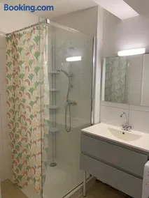 Appartement au coeur du village au rez de chaussée - Image 1