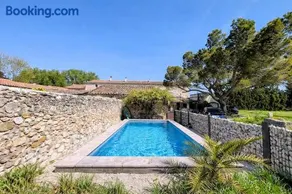 Mas provençal avec piscine - Proche Parc Spirou - Image 1