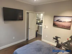 Remodeled 2-Bedroom Unit in Fremont w/ Luxe Bathrooms - Image 4