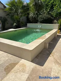 un petit coin de paradis avec piscine et parking 5 minutes AVIGNON - Image 2