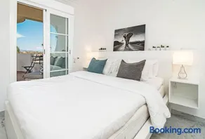 SAT2 - Modern 2 bedroom apartment with ocean view - Image 4