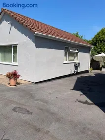 Leylands Annexe - Image 3