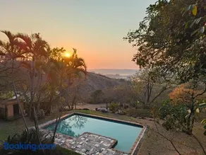 Eloff Guest House and Gallery - Image 5