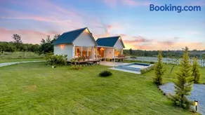 SaffronStays Cedar & Sky - Image 5