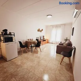 Cosy Apartament Figueres - Image 3