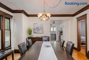 5 Bedroom Family Home - UWSP Walkable - Image 3