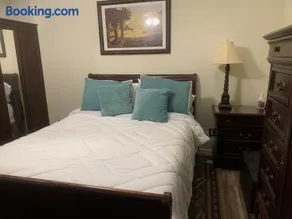 Entire Apartment Suite family singles Couples Nurses dinners business meetings - Image 3