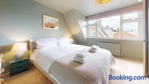 The Beach House - Image 2