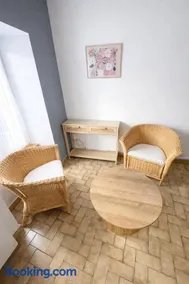 Cozy apartment, perfect for a relaxing stay - Image 2