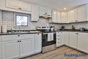 M20 Rentals Beautiful Salem NH 3bd 1ba Centrally Located - Image 5