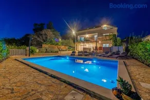 Apartments Luka & Lorena - Image 3