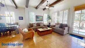 LV316 Spacious LV Townhome Close to LQ Resort - Image 3