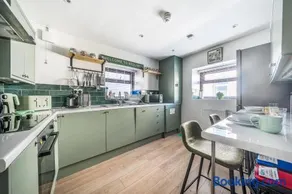 KILEX House contractor-friendly base in Bedlinog village - Image 3