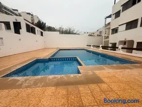 Logement Cozy avec Jardin et Piscine - Mer à 3 Minutes - Image 5