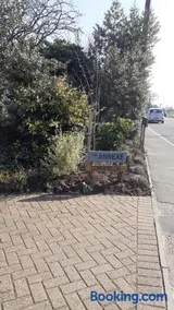 The Annexe, Cornfields - Image 2