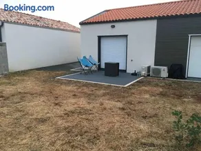 Maisonnette climatisé avec terrasse et jardin - Image 4