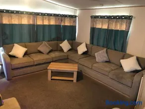 Classy caravan with ample space - Image 3