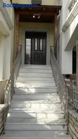 Evi's Apartment - Image 1