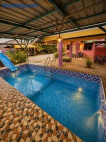 Private Pool Family - Homestay Tok Abah Dalam Rhu - Image 4