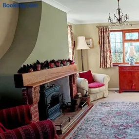 The Captain's Cottage at Climping - Image 5