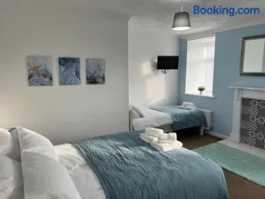 Cosy and Comfortable Flat - Image 1