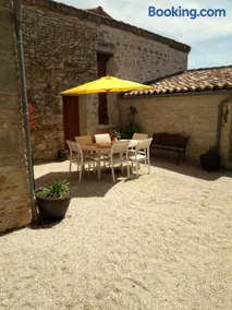 CHAMBRE A LA CAMPAGNE - CHARENTE - Image 1