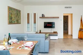 Andrea Lake room - Image 3