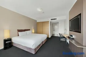Corporate City Stay in parramatta CBD - Free Parking - Image 3