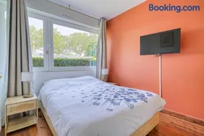 Hana Home 2 chambres Bougival parking privé proche A86 - Image 5
