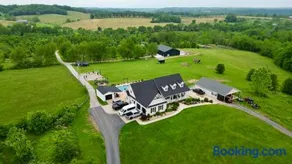 Bourbon Barrel Cottages Main House - Image 2
