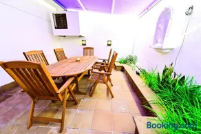 ROS - Charming 3 Bedroom Maisonette - Image 2