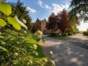Primrose Manor - Image 2