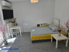 Apartament C10 z ogródkiem free PARKING - Image 3