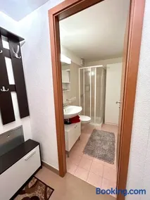 Leo Loft - Pool, Sauna & Free Parking - Image 3