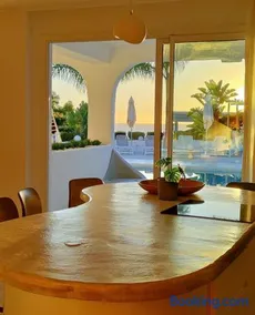 VILLA8 - Image 1