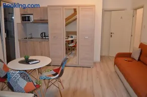 Max - Image 4