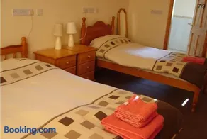 4 Bedroom House - Image 3
