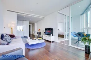 Luxe 2BR 2BA Thames View Sky terrace Gym - Image 4