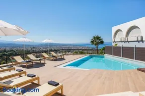 Villa City View - Heated Pool & Gym & Sauna - Majestic views - 5 min drive from center - Image 1