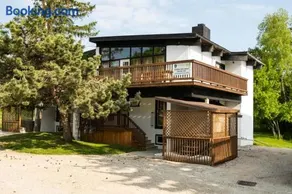 6-Bedroom Blue Mountain Chalet - Hot Tub Sauna BBQ Ping Pong Private Georgian Bay Beach - #52R - Image 3