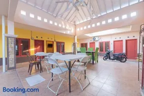 Urbanview Hotel Sany Cirebon - Image 1