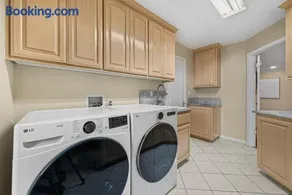 10481 Quiet Cozy 3B 3BA in a Prime Location in Cupertino - Image 3