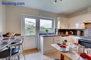 4 Bed in Saundersfoot oc-pw547a - Image 4