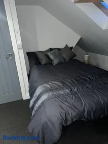 Modern Studio Flat In A Guest House In Basildon - Image 2