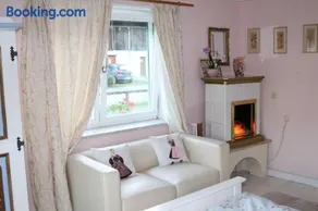 Charming historical farmhouse - Image 5